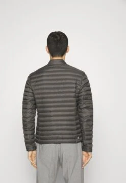 Colmar Originals Mens Jacket - Down Jacket - Vulcan-Black 10 Colmar Originals Mens Jacket - Down Jacket - Vulcan-Black -Stock X 8fb9ebac99c54d5aaf41f94472e56bef