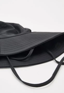 Rains Boonie Hat Unisex - Hat - Black -Stock X 90b66f1c2568494e87792bfeb08704b7