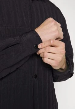 Emporio Armani Jacket - Down Jacket - Nero -Stock X 90d2ba7bbb6e4862afeddc23dab4bc88