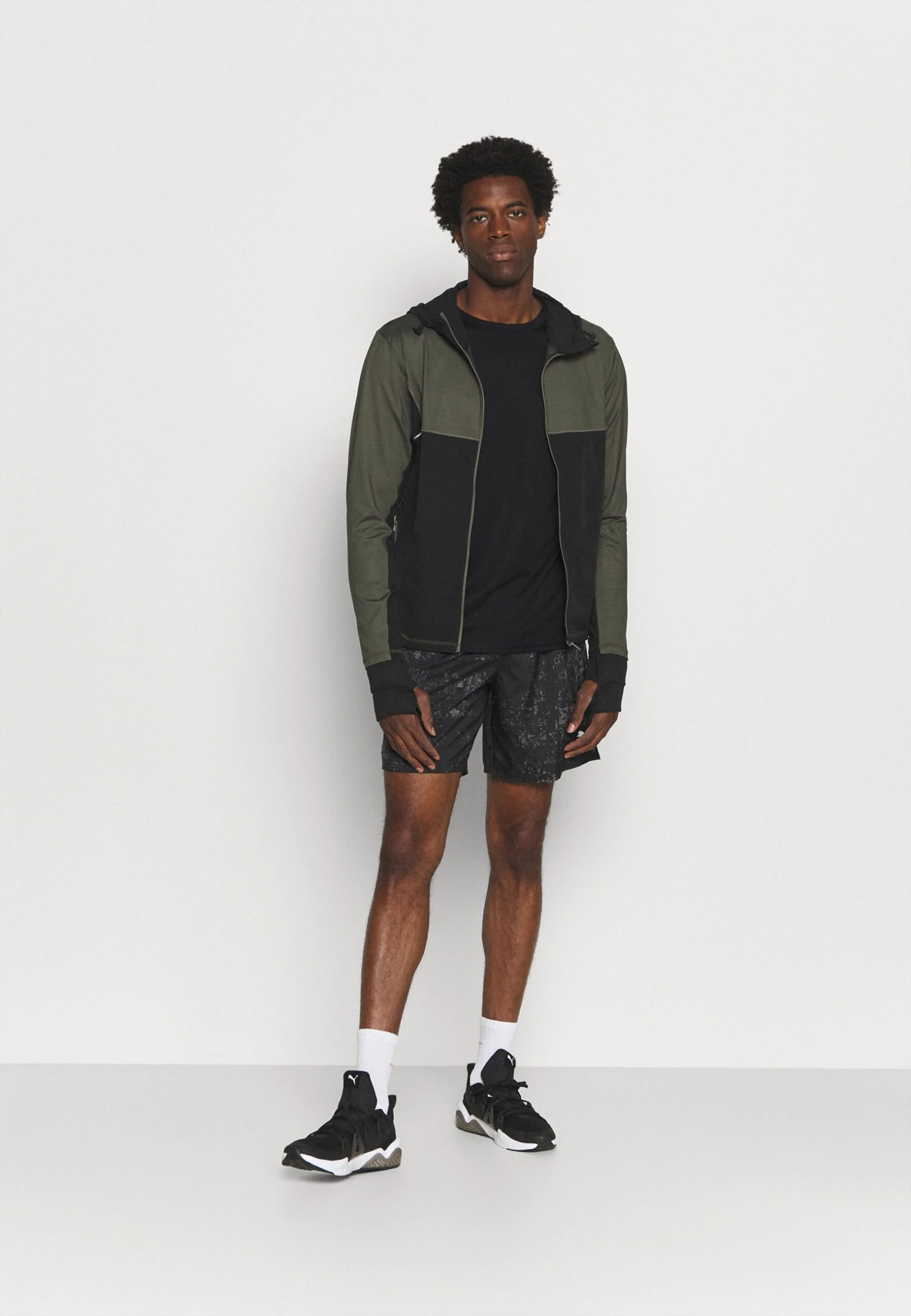 Puma Run Favorite Tee - Long Sleeved Top - Black 4 Puma Run Favorite Tee - Long Sleeved Top - Black - Image 2