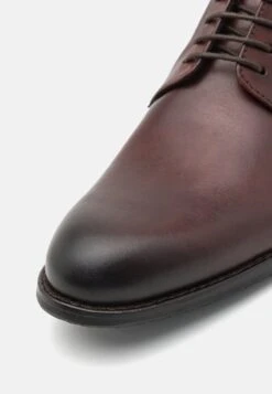 Clarks Craftarlo Lace - Smart Lace-Ups - British Tan -Stock X 927ec95e0325479db370d2d8c7dc6673