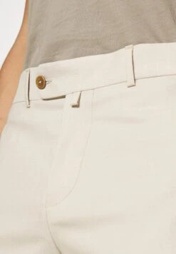 Noah - Suit -Stock X 932cfd6648d7424c9778addd43fbdc74