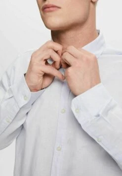 ESPRIT Regular Fit - Shirt - Light Blue -Stock X 9332c0526ab2490b998d8d3e6b851105