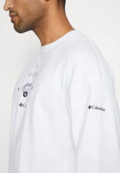 Columbia Duxbery™ Relaxed Tee - Long Sleeved Top - White -Stock X 93ed5f048aa24495b393c4012269ed2c