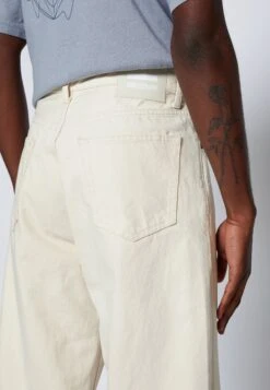 Dr. Denim Omar - Relaxed Fit Jeans - Ecru 15 Dr. Denim Omar - Relaxed Fit Jeans - Ecru -Stock X 9428b288861d45e4b2bcd5912ad1fc88