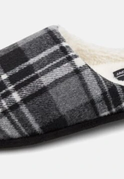 Jack & Jones JFWMURPHY MULE HOMESLIPPER - Slippers - Anthracite -Stock X 94703ff7006744fbbd96e135c5fb01b0