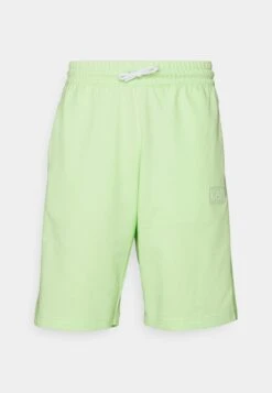 EA7 Emporio Armani Bermuda - Shorts - Light Green 10 EA7 Emporio Armani Bermuda - Shorts - Light Green -Stock X 947251719b61412ca92bd91541201703