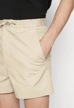 Tiger Of Sweden Birch - Shorts - Cream Sand -Stock X 9545ef7f3b26460786c5fd4ac27f992c