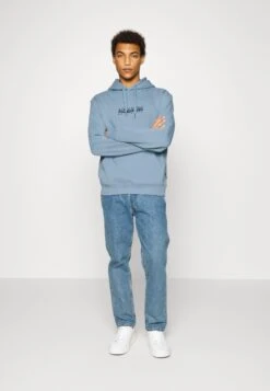 Napapijri Box - Sweatshirt - Blue -Stock X 96131980f8544f4181ae1644134d51f0