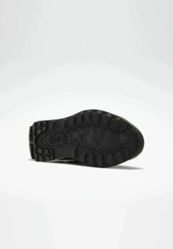 Reebok Classic Classic Leather Unisex - Trainers - Core Black Army Green Stucco -Stock X 96265e8bc929457b84b71d4cec8d54ba