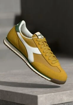 Diadora CROSS UNISEX - Trainers - Harvest Gold /greener Pastures