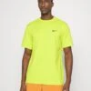 Nike Performance Hyverse - Sports T-Shirt - Bright Cactus/Black