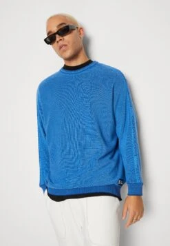CARLO COLUCCI Parallelo Unisex - Jumper - Blue/Navy -Stock X 97e57e43811e490686973bace9a72f8a