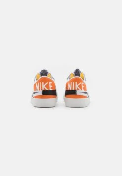 Nike Sportswear Blazer Low 77 Jumbo- Trainers - White/Black/Summit White/Magma Orange -Stock X 988262a0f1894ac88085d4af01f5347c
