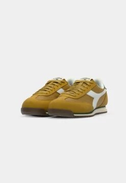 Diadora CROSS UNISEX - Trainers - Harvest Gold /greener Pastures -Stock X 9932bc5c22e94ee094ec7e5c97a268f3