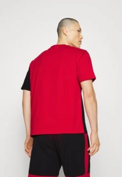 NEW ERA Nba Chicago BullsTee - Print T-Shirt - Red/Black -Stock X 99d6e8eec9ec416b88939c5a9e11abfc