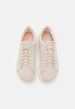 Birkenstock Bend Emboss- Trainers - Antique White 11 Birkenstock Bend Emboss- Trainers - Antique White -Stock X 9a8dd5644fdb4092a05b04e8d13996e3