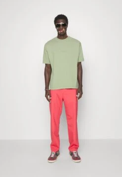 PAUL SMITH Logo - Basic T-Shirt - Hellgrün -Stock X 9b56b18885574723bd56e9b42a3c54b9