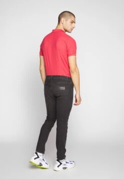 Wrangler Bryson - Jeans Skinny Fit - Like A Champ -Stock X 9cb6326defdb481c8e24426add6da65f