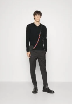 Men V NeckSweater - Jumper - Black -Stock X 9cce380347f949819af692feaeea8f73