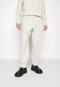 Henrik Vibskov Mads Pants - Trousers - Beige/Black -Stock X 9d637f8aab464b42947f18ae06cb9eb5