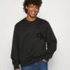 Calvin Klein Jeans Chenille Crew Neck - Sweatshirt - Ck Black -Stock X 9d7339f74d7a4e7a95292c3b6c7d4c15