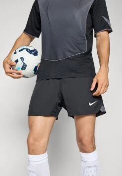 Nike Performance TOTAL 90 SHORT - Sports Shorts - Black/light Graphite/sail -Stock X 9f224635fae94c7ab53020120b441b2b