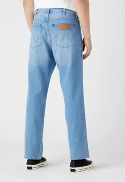 Wrangler Redding - Relaxed Fit Jeans - This Time -Stock X 9fc49b12e5fc434c9a8acd7b4a7d2cbf