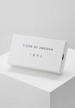 Tiger Of Sweden BOAZ - Bow Tie - Black -Stock X 9fe4d4ac4ffb47a19f1d5998ba72366d