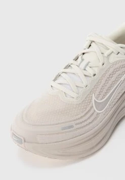 Nike Performance VOMERO PLUS - Road Running Shoes - Grey/silver-coloured/off White -Stock X a05fa73e5ed2457aa9816bcb67ace7d9