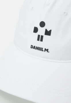 Lacoste Sport Tennis Unisex - Cap - White -Stock X a169393ee3b0424695b931acada537a5