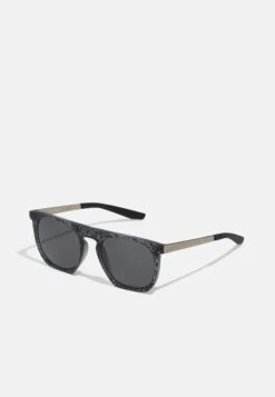 Nike Sportswear Flatspot - Sunglasses - Black Grit/Grey