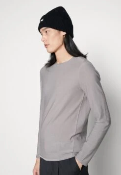 DRYKORN Rik- Jumper - Grey -Stock X a2607f647061430a9ea023f2d052323b