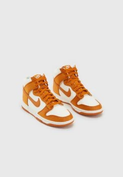 Nike Sportswear Dunk Hi Retro - High-Top Trainers - Monarch/Sail
