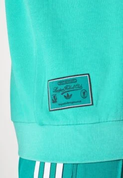 Adidas Originals LIVERPOOL FC ICON HALF ZIP TOP - Club Wear - Sea Green -Stock X a30621081f1b4c6580219b2fc514bf83