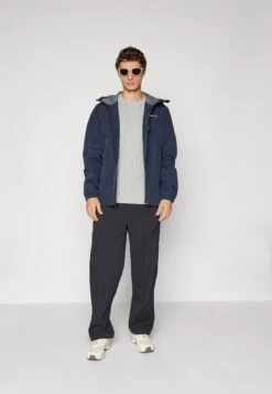 DIDRIKSONS DARIO - Waterproof Jacket - Dark Night Blue -Stock X a4dacbe3899b4898bf829110ae61fa50