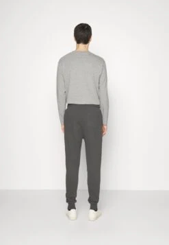 Lyle & Scott Pant - Tracksuit Bottoms - Anthracite -Stock X a543aea54aae49cd8f42aebfaa0bd9d1