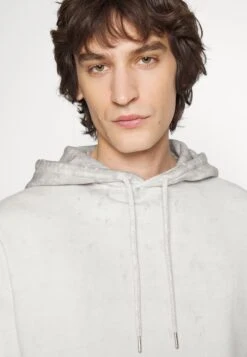 Han Kjøbenhavn Bulky Hoodie - Sweatshirt - Black Bleached -Stock X a5fd81be2633432fb7371e91277f0ffa