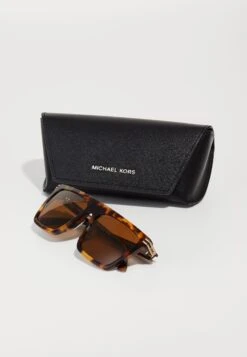 Michael Kors EDGEWATER - Sunglasses - Vintage Tortoise -Stock X a85d150a0f95490da93b5a81920b985e
