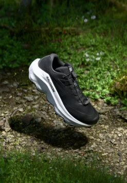 Salomon ULTRA GLIDE 3 - Trail Running Shoes - Black/white