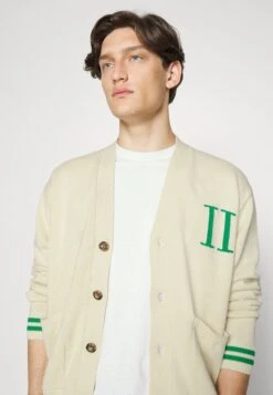Les Deux Forrest Intarsia Cardigan - Cardigan - Ivory/Green -Stock X a90b97ecb3154e6a8547846479e5a81a