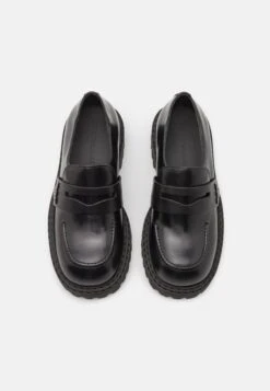 Emporio Armani Loafer - Slip-Ons - Nero -Stock X a93d569b03074867b030195528a956ea