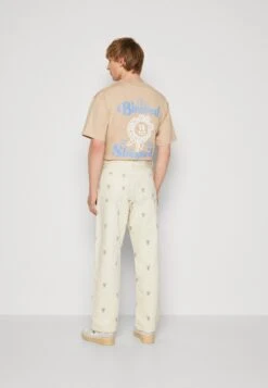 Dr. Denim Omar - Relaxed Fit Jeans - Bone Happy Hour -Stock X aa9a50da824b4400b9ef39e1ad5d4549