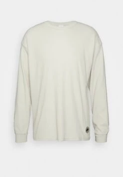 Nike Sportswear Tee - Long Sleeved Top - Light Bone 18 Nike Sportswear Tee - Long Sleeved Top - Light Bone -Stock X aace9703f0864dbd92dc9761dd6dc9d4