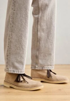Clarks Originals DESERT - Lace-up Ankle Boots - Beeswax -Stock X aaff40586b8445aaaa150682eef5e94a