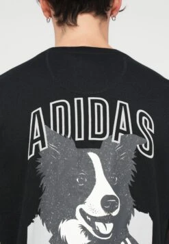 Adidas Originals DOG TEE UNISEX - Print T-shirt - Black -Stock X ab549ad2762f4456bcabffb42cc9be4d