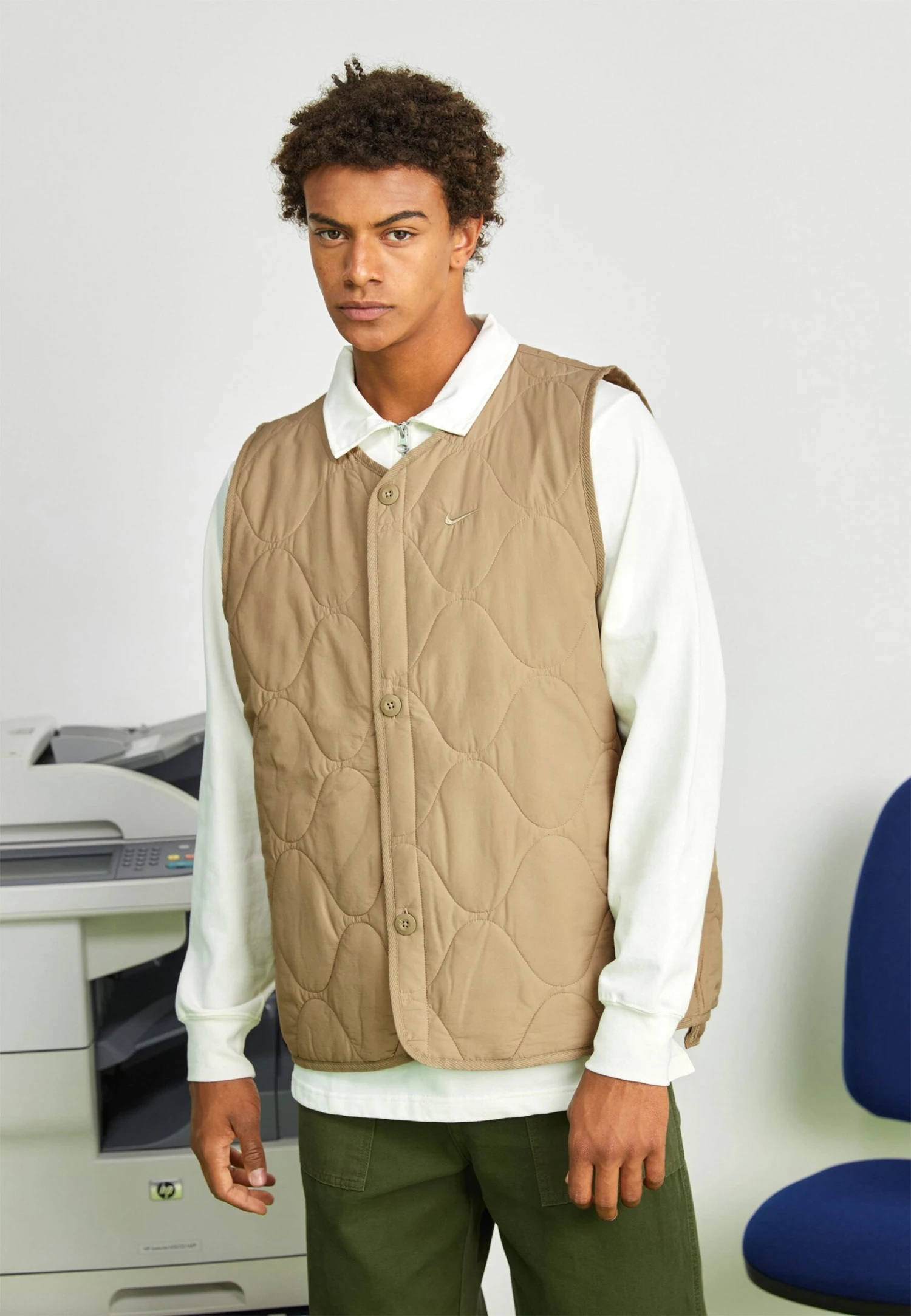 Nike Sportswear Vest - Waistcoat - Khaki 3 Nike Sportswear Vest - Waistcoat - Khaki