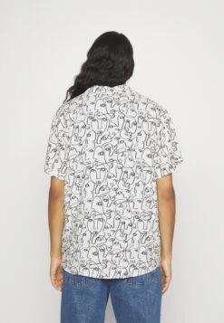 Kaotiko Faces Unisex - Shirt - White/Black 10 Kaotiko Faces Unisex - Shirt - White/Black -Stock X ada64d8bedf8460bab8e30ba231f15f5