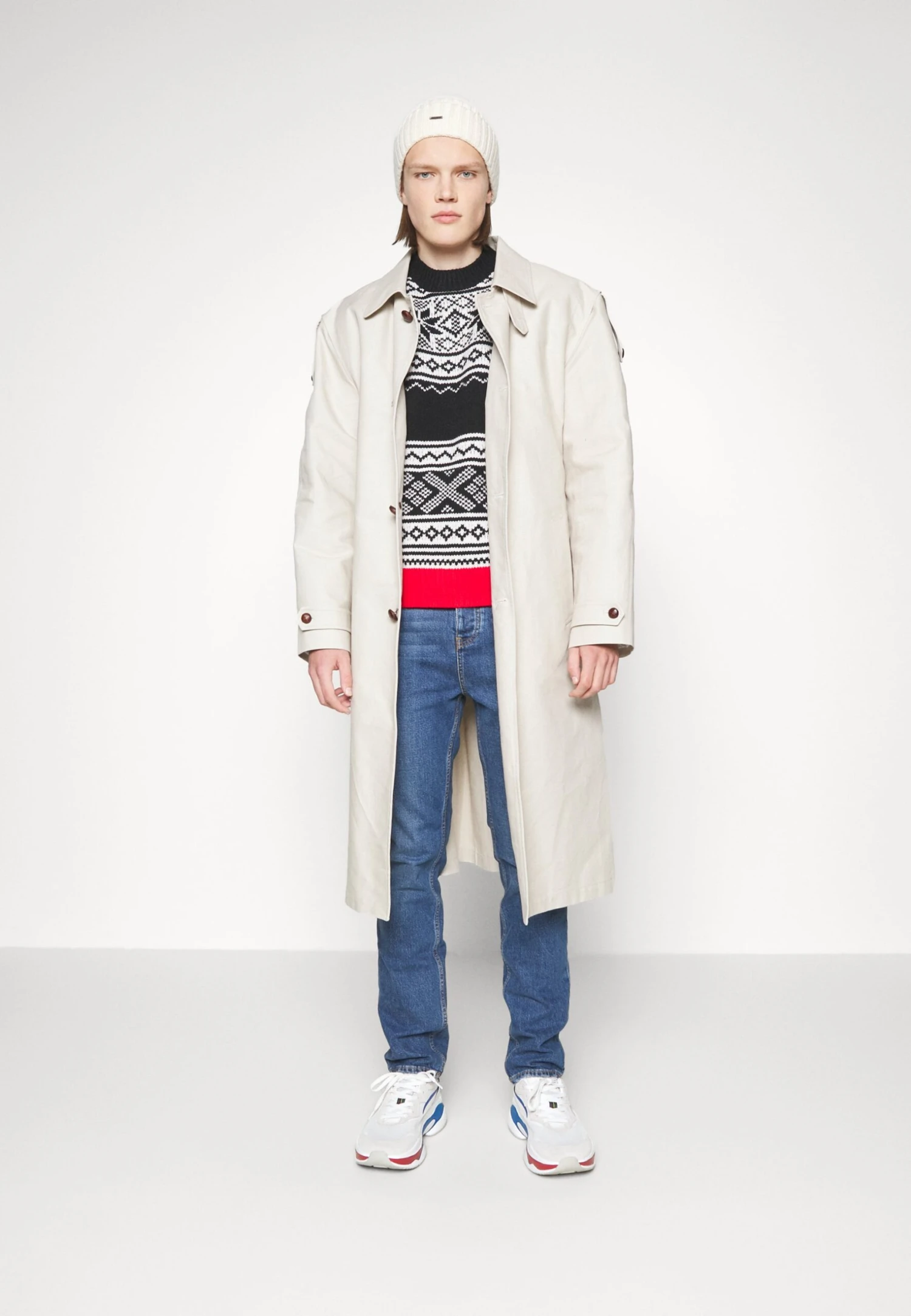 THE KOOPLES Jumper - Black/Red/Off-White 4 THE KOOPLES Jumper - Black/Red/Off-White - Image 2