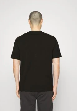 NEW ERA Chicago BullsFloral Tee - Print T-Shirt - Black/Red -Stock X ae1d9ee2fab64643bd3a14f17f932e33